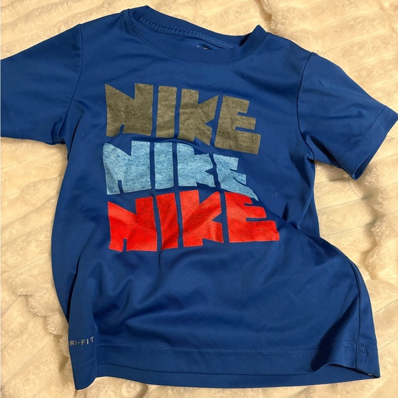 Nike bundle - Picture 3 of 3